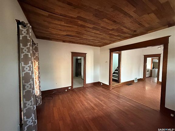 4th image of 308 5th AVENUE W