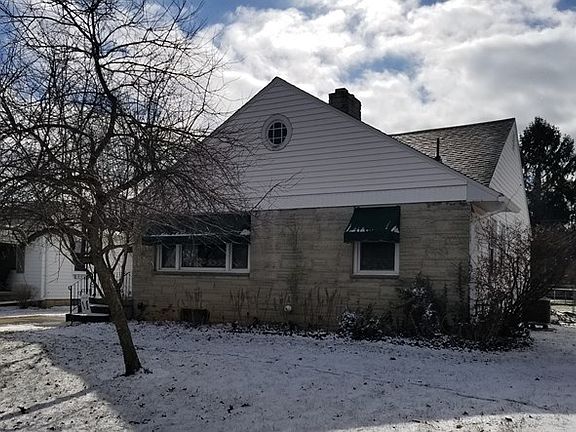 3rd image of 654 Cedar St