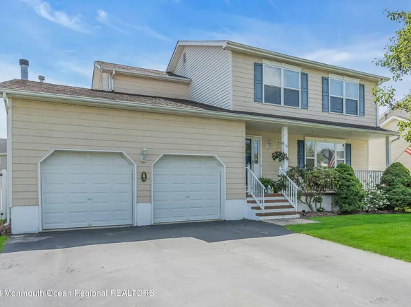 18 Abraham Drive, Howell, NJ 07731