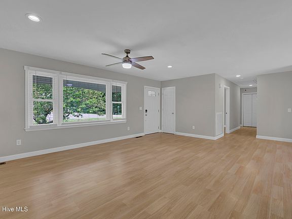 5th image of 122 Silva Terra Drive