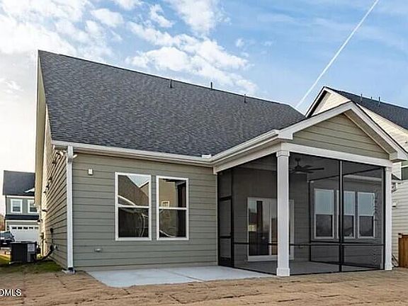 3rd image of 1415 Broad Oak Dr