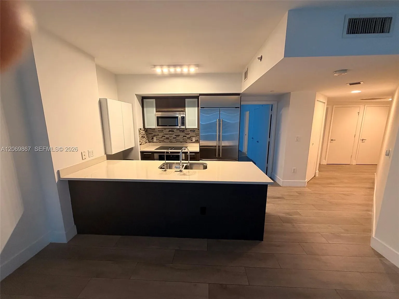 2 bed, 1200 sqft, $4,400 — Photo 3