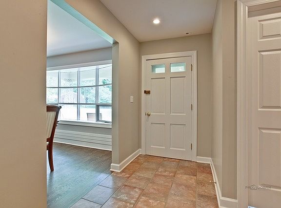 4th image of 46 Cumberland Dr
