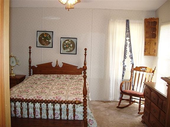master bedroom with bath