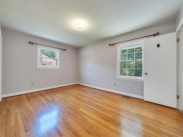 1814 Pelham Dr — Photo 21