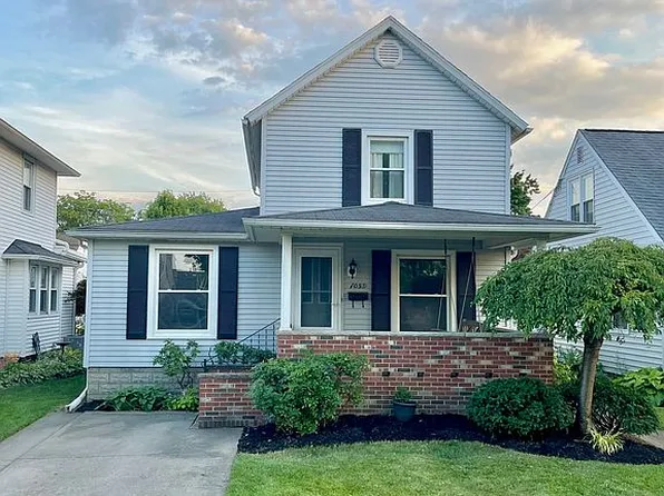 1059 Hazel St, Fremont, OH 43420