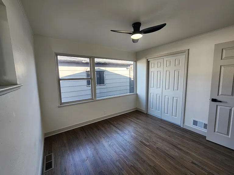 860 S Quivas St #B — Photo 8