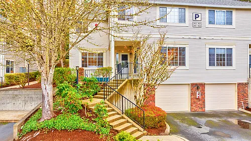 10909 Avondale Rd NE #P161 Photo 1