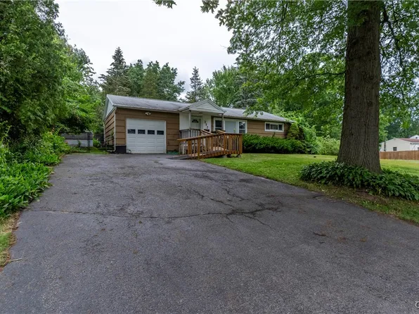 317 Rebecca St, North Syracuse, NY 13212