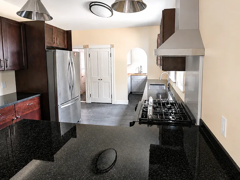 53 Willow Ave #1 — Photo 8