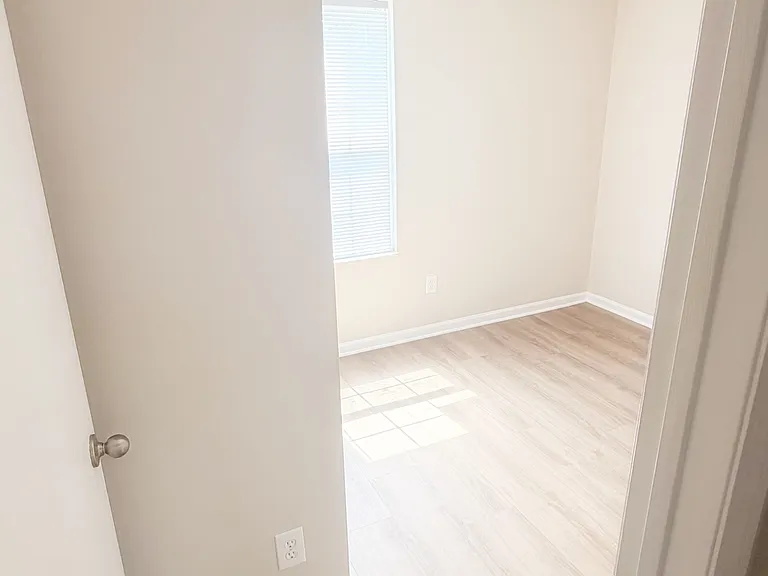 3798 Dunlane Ct — Photo 11