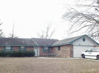 302 Honey Suckle Ln, Deridder, LA 70634