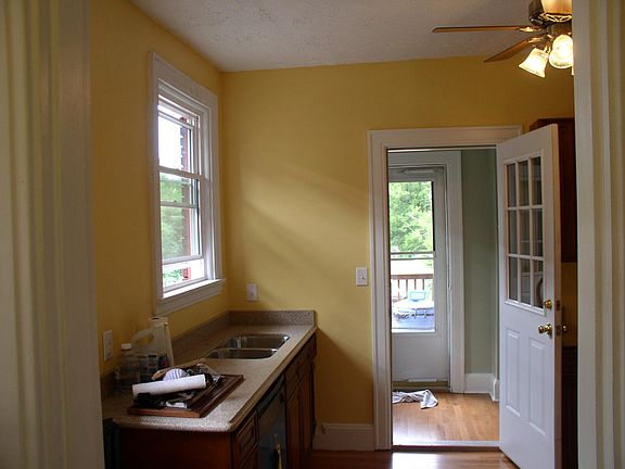 3rd image of 795 Clinton Springs Ave #2