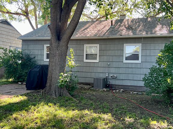 3rd image of 307 S Pierce Ave