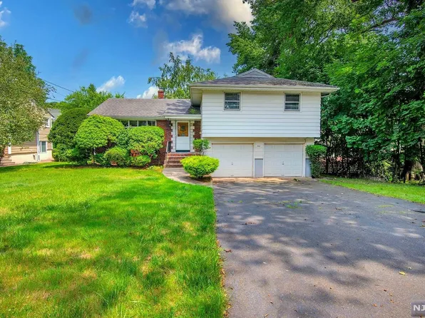 341 Knickerbocker Rd, Englewood, NJ 07631