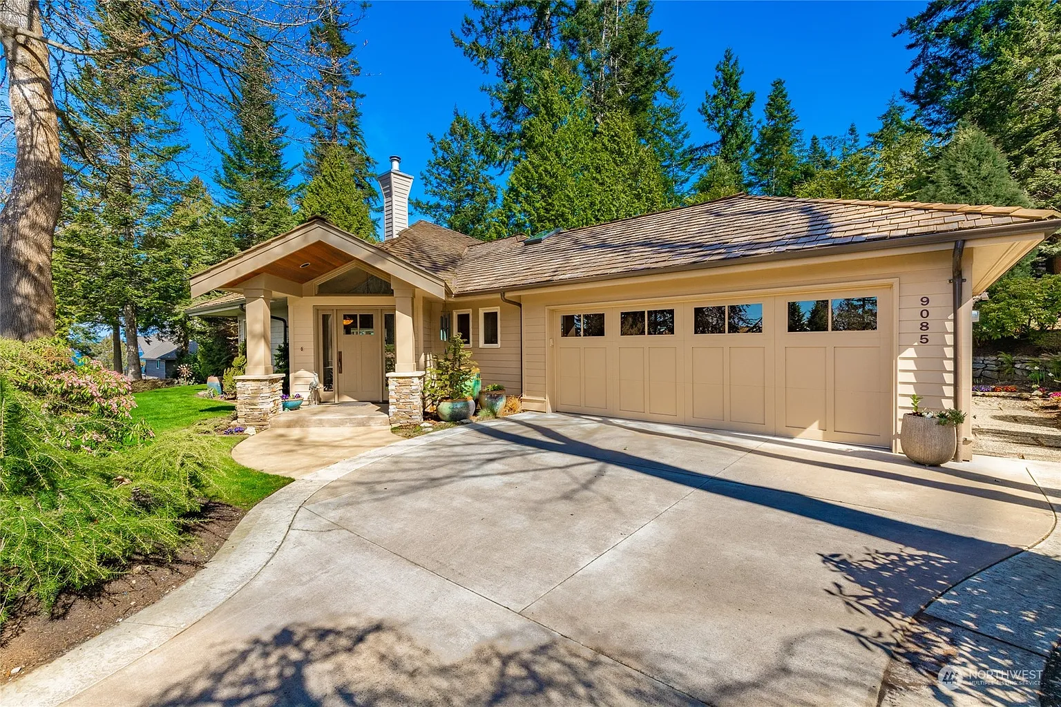 9085 Chickadee Way photo 1