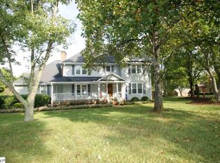 111 Country Side Ln, Simpsonville, SC 29681