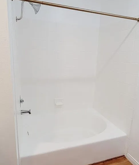 1031 N Crescent Heights Blvd — Photo 19