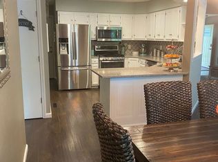 1807 Plymouth Rd, Manhattan, KS 66503