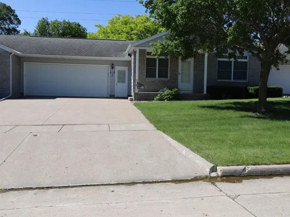 213 Buncombe Dr APT 3, Rock Rapids, IA 51246