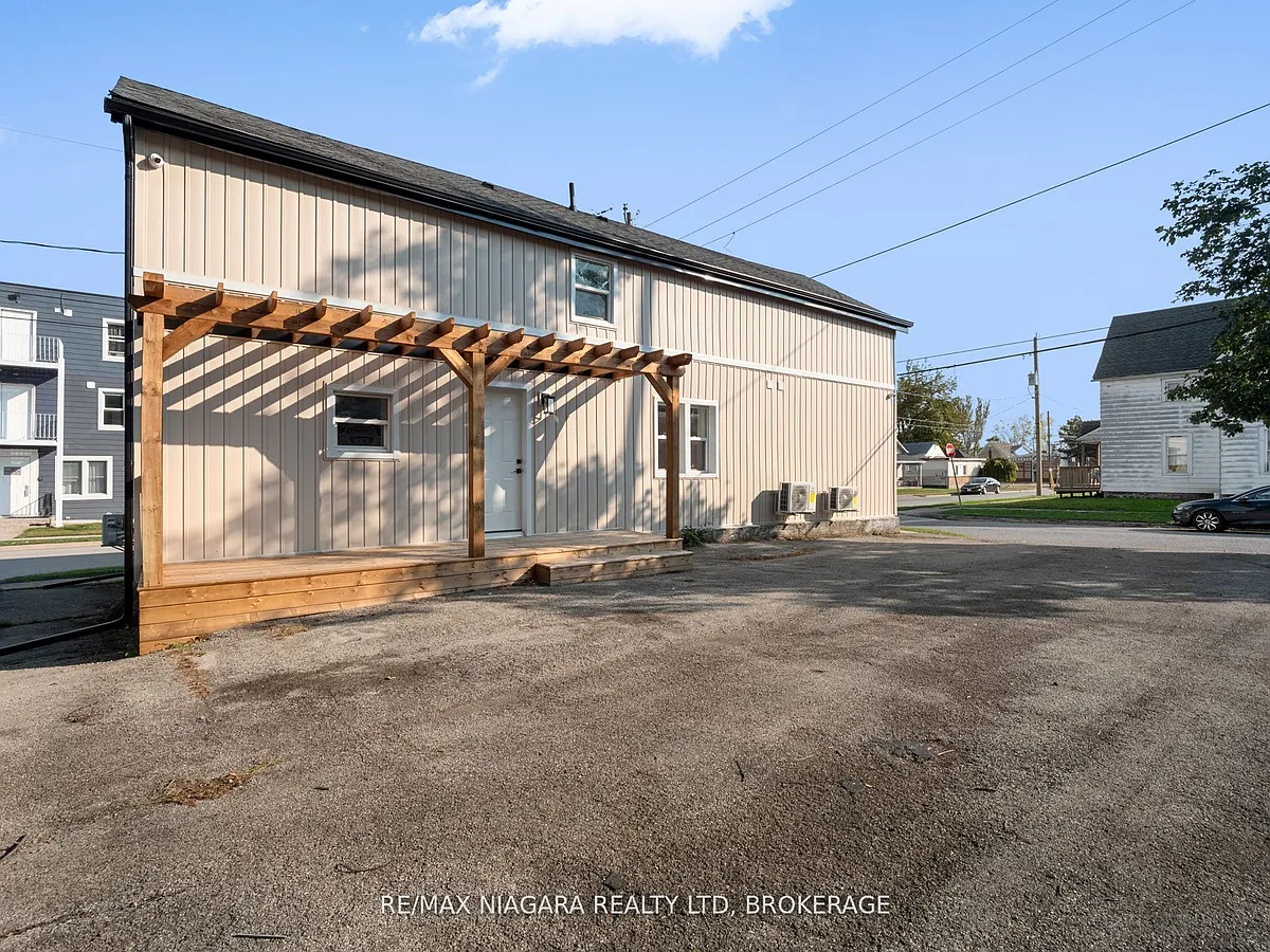 Building Photo - 132 Waterloo St #3