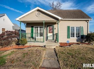 512 N 16th St, Herrin, IL 62948