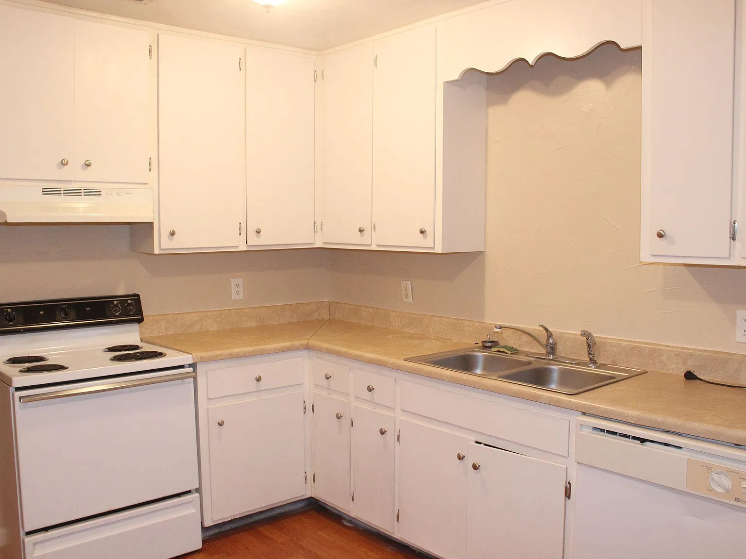 2 bed, 2.0 bath, 845 sqft, $1,125 — Photo 4