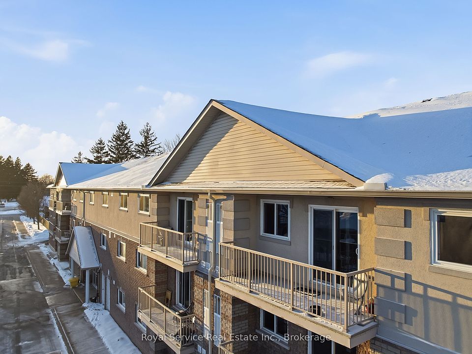 1st image of 841 Battell St #304