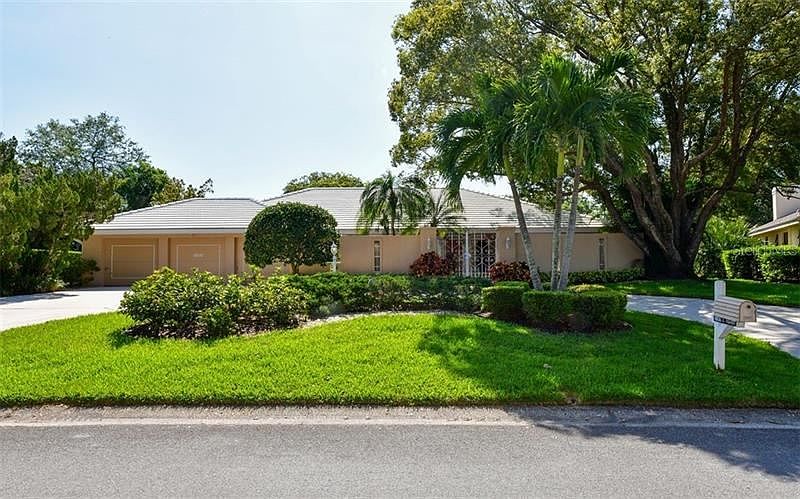 1st image of 6936 Country Lakes Cir