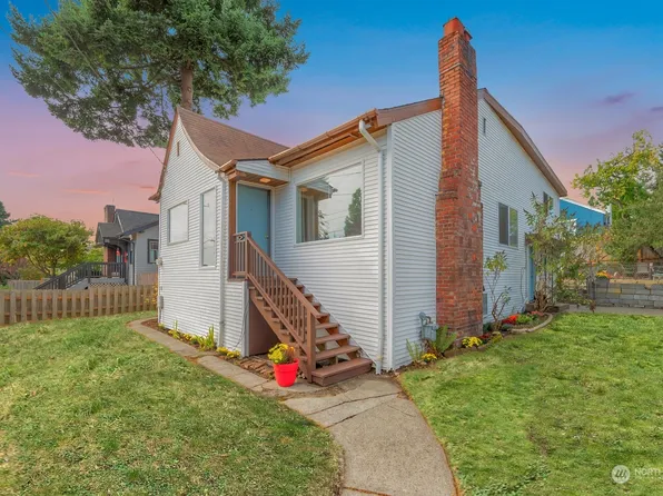 9721 Linden Avenue N, Seattle, WA 98103
