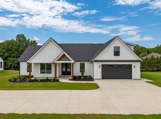 11585 New Cut Rd, Campobello, SC 29322