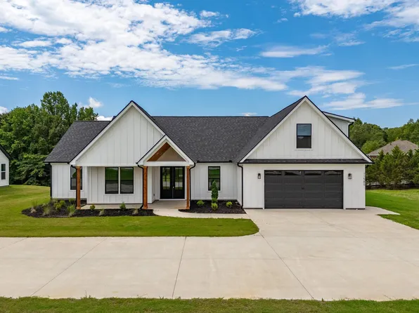 11585 New Cut Rd, Campobello, SC 29322