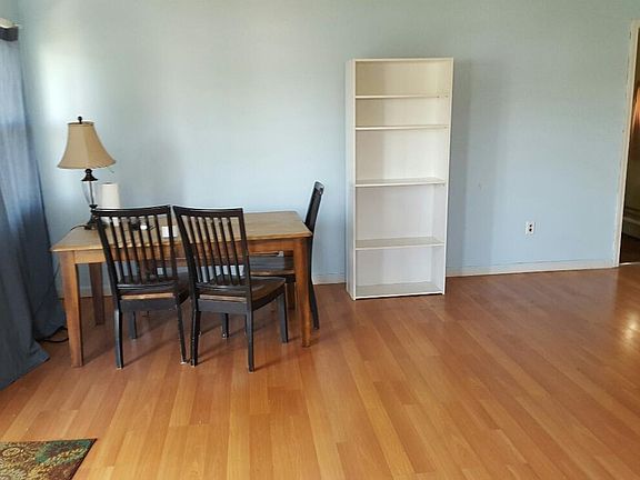 4th image of 93 James St