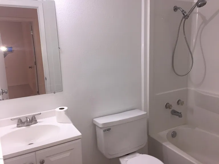 678 Meadow Dr — Photo 15