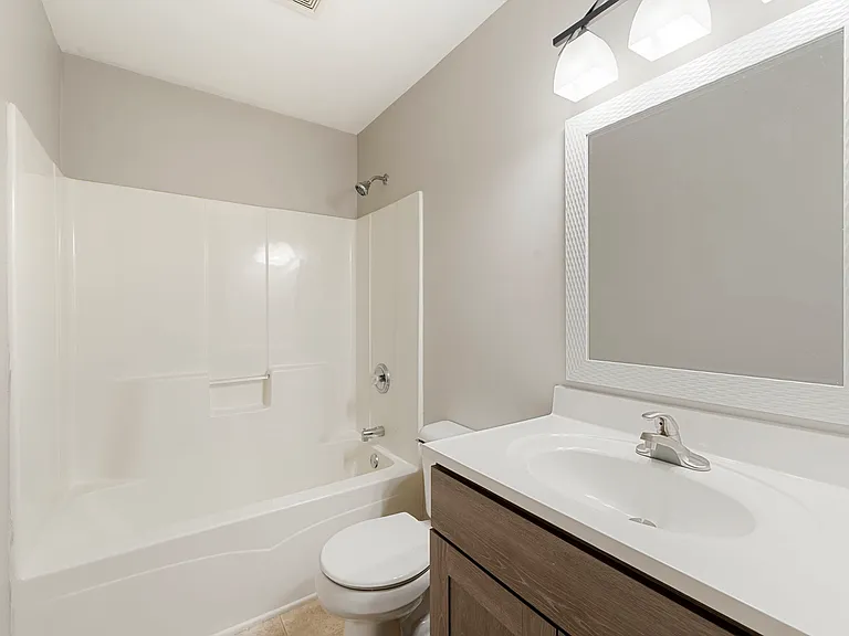 1477 Stonefield Dr — Photo 5