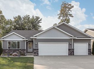 104 Peridot Ct, Mankato, MN 56001