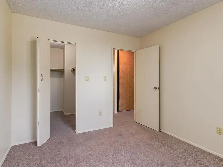 505 56th Ave SW #215 — Photo 30