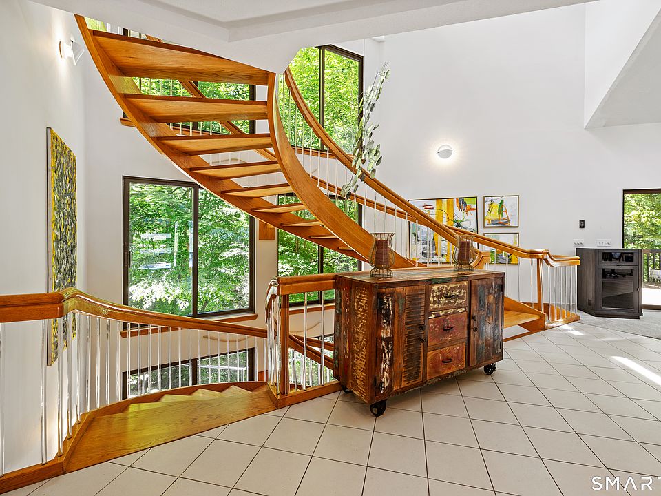 25 Surrey Drive, Cheshire, CT 06410 | MLS #24182756 | Zillow