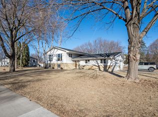 105 6th St W, Jordan, MN 55352