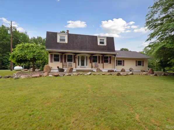 2057 W Brown Rd, Mayville, MI 48744