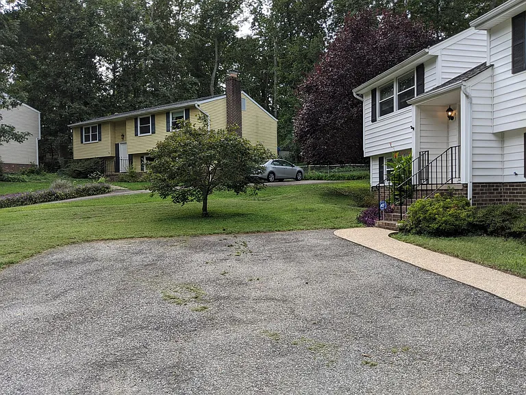 1600 Tobak Ct — Photo 3