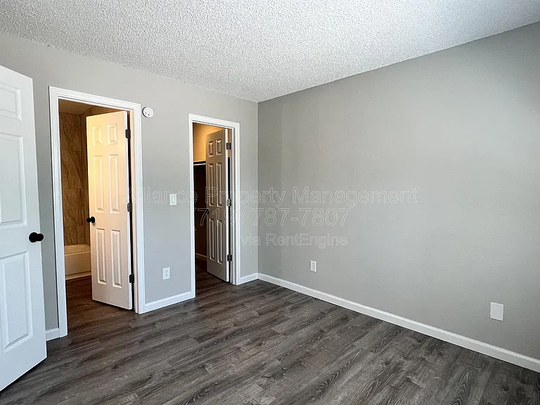 2458 E Willamette Ave — Photo 18