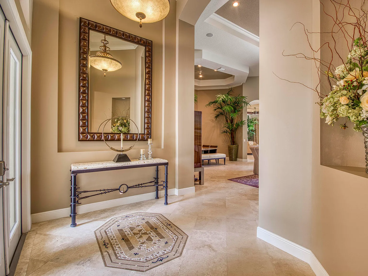 4 bed, 4.5 bath, 4228 sqft, $23,000 — Photo 4