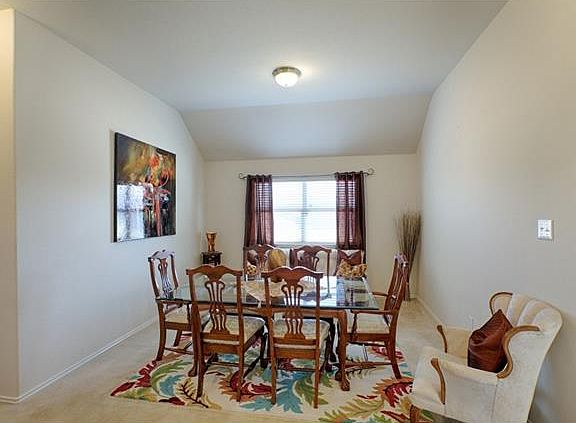 4th image of 1626 Wickham Dr