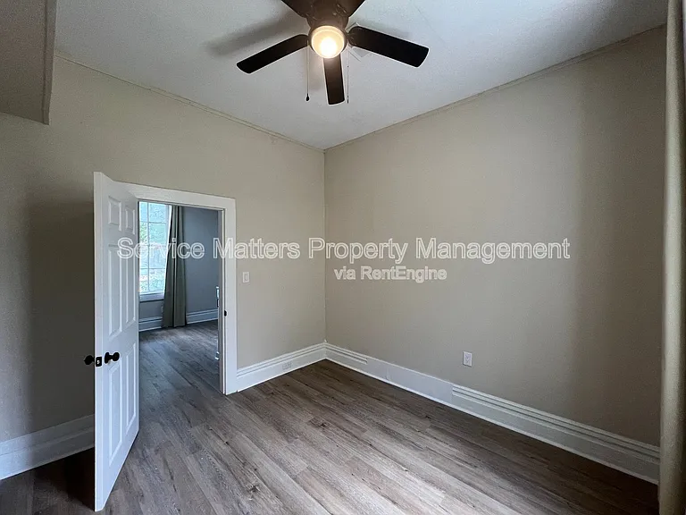 1319 W Jackson St — Photo 13