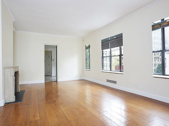 3rd image of 157 E 64th St Fl 5