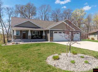 133 Redtail Ct, Mankato, MN 56001