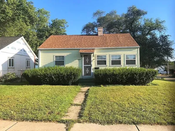 1409 E Dubail Ave, South Bend, IN 46613