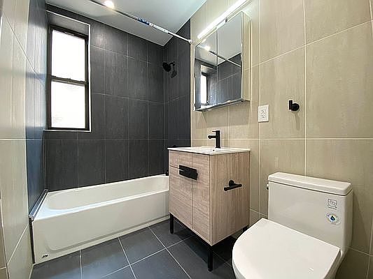 5th image of 150 Crown St #D24