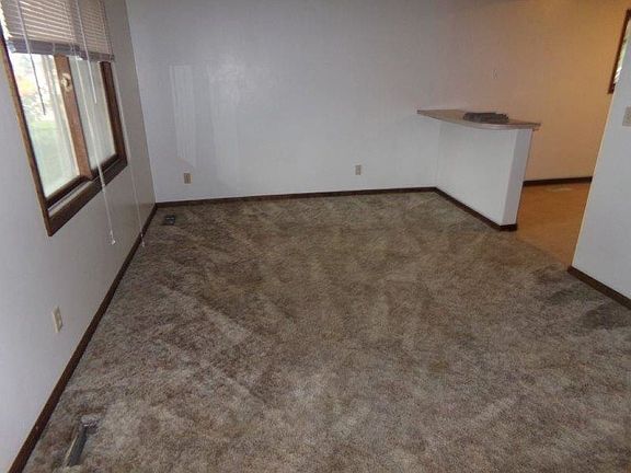 3rd image of 202 W Francis St